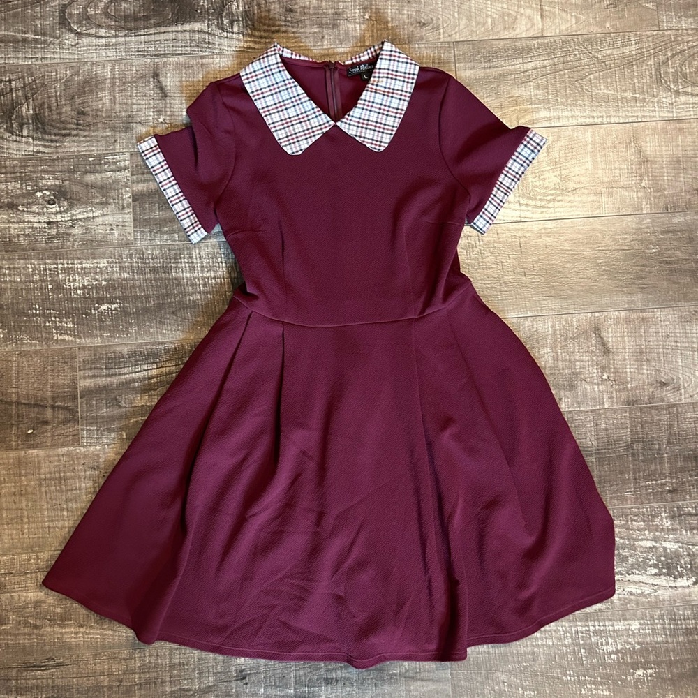 Smak Parlour Maroon Short Sleeve Dress with Plaid Collar and Cuffs Size L